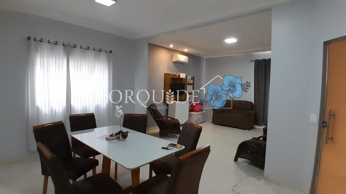 Foto 8 de Casa com 4 quartos à venda, 205m2 em Residencial Solar dos Ataídes 2ª Etapa, Rio Verde - GO