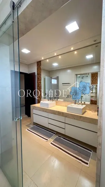 Casa com 4 quartos à venda, 372m2 em Parque Solar do Agreste B, Rio Verde - GO - imagem 2 Foto 2 de Casa com 4 quartos à venda, 372m2 em Parque Solar do Agreste B, Rio Verde - GO