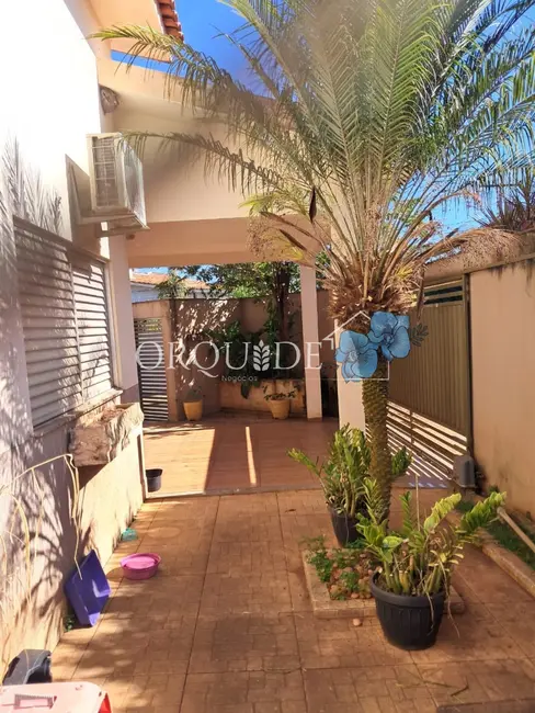 Foto 6 de Casa com 3 quartos à venda, 315m2 em Jardim Adriana, Rio Verde - GO