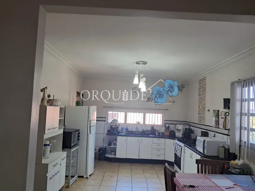 Foto 2 de Casa com 3 quartos à venda, 315m2 em Jardim Adriana, Rio Verde - GO
