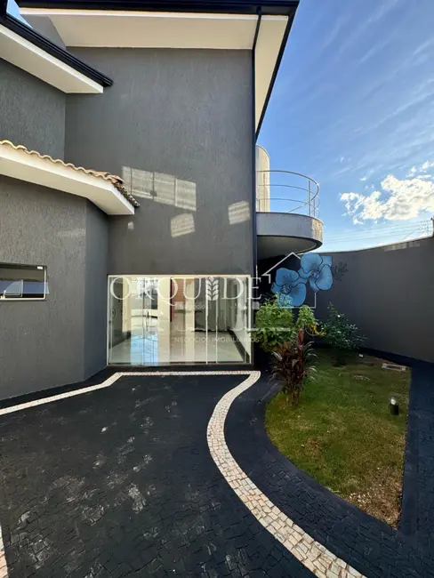 Casa com 4 quartos à venda, 405m2 em Parque dos Buritis, Rio Verde - GO - imagem 2 Foto 2 de Casa com 4 quartos à venda, 405m2 em Parque dos Buritis, Rio Verde - GO