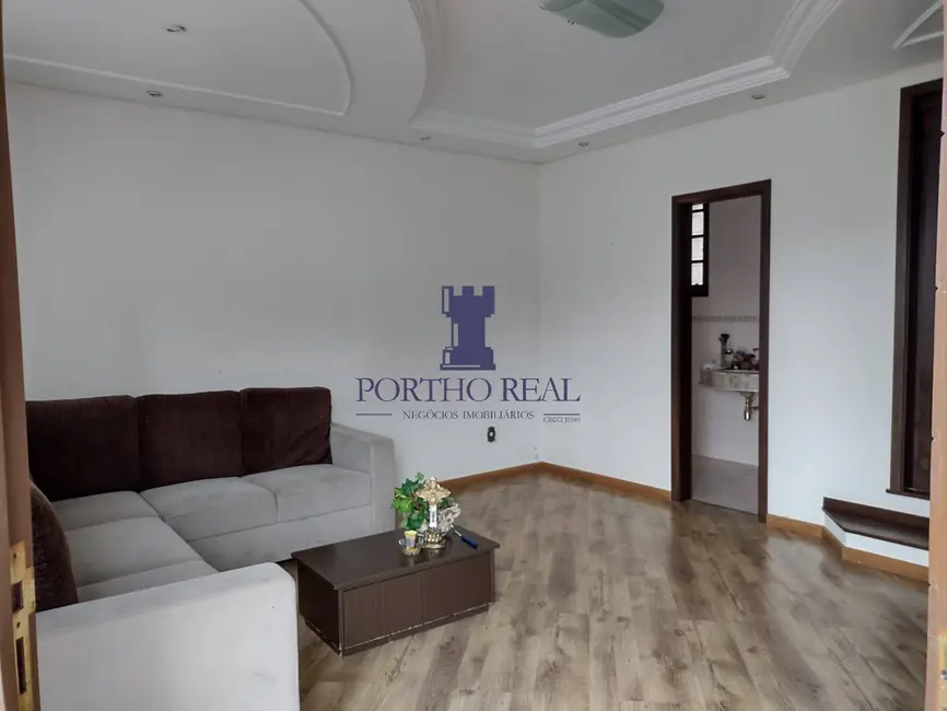 Sobrado com 5 quartos à venda, 270m2 em Centro, Campo Largo - PR - imagem 5 Foto 5 de Sobrado com 5 quartos à venda, 270m2 em Centro, Campo Largo - PR