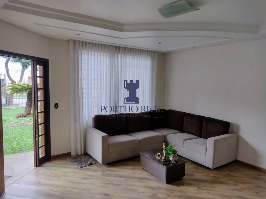 Sobrado com 5 quartos à venda, 270m2 em Centro, Campo Largo - PR - imagem 6 Foto 6 de Sobrado com 5 quartos à venda, 270m2 em Centro, Campo Largo - PR