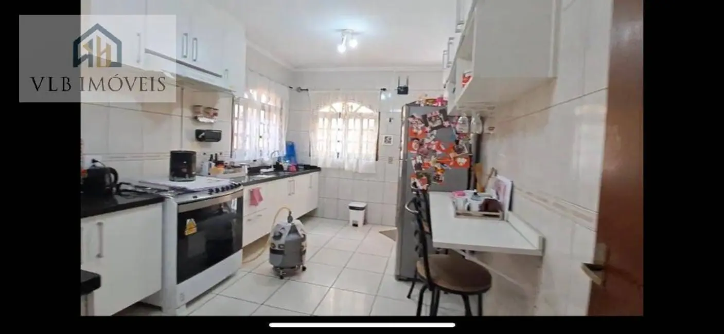 Casa com 3 quartos à venda, 170m2 em Parque Monte Alegre, Taboao Da Serra - SP - imagem 3 Foto 3 de Casa com 3 quartos à venda, 170m2 em Parque Monte Alegre, Taboao Da Serra - SP
