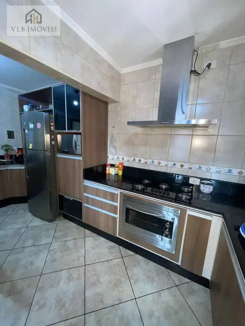 Foto 2 de Sobrado com 4 quartos à venda, 200m2 em Jardim Maria Virginia, São Paulo - SP