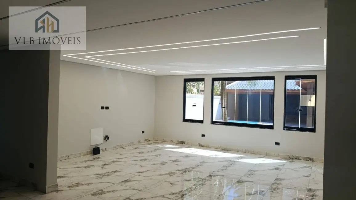 Foto 3 de Sobrado com 4 quartos à venda, 400m2 em Caiçara, Praia Grande - SP