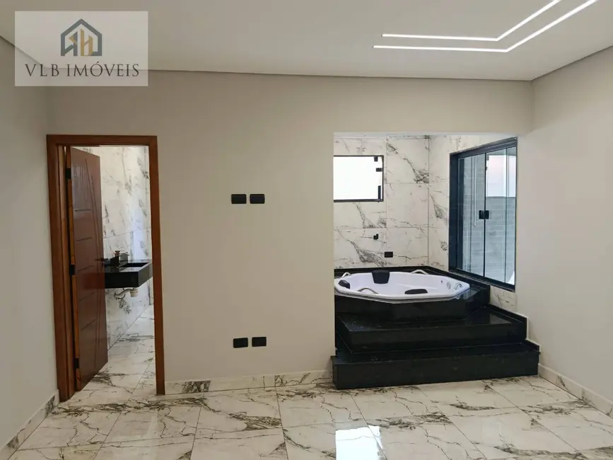 Foto 2 de Sobrado com 4 quartos à venda, 400m2 em Caiçara, Praia Grande - SP