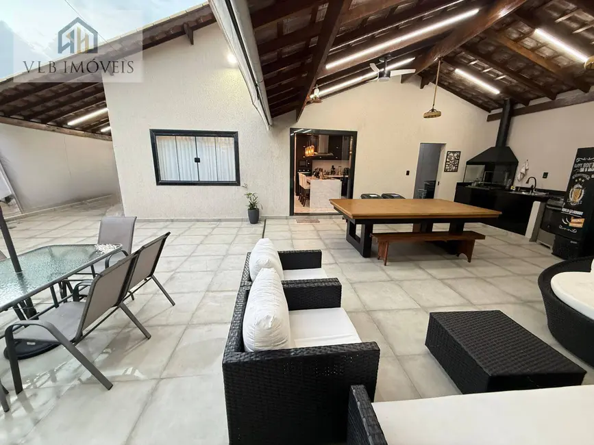 Casa com 2 quartos à venda, 214m2 em Ocian, Praia Grande - SP - imagem 1 Foto 1 de Casa com 2 quartos à venda, 214m2 em Ocian, Praia Grande - SP