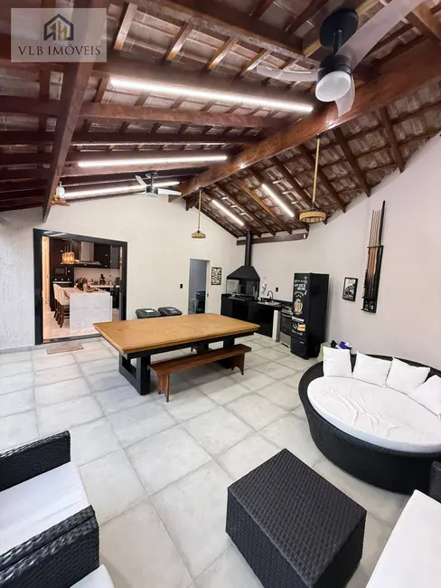 Casa com 2 quartos à venda, 214m2 em Ocian, Praia Grande - SP - imagem 8 Foto 8 de Casa com 2 quartos à venda, 214m2 em Ocian, Praia Grande - SP