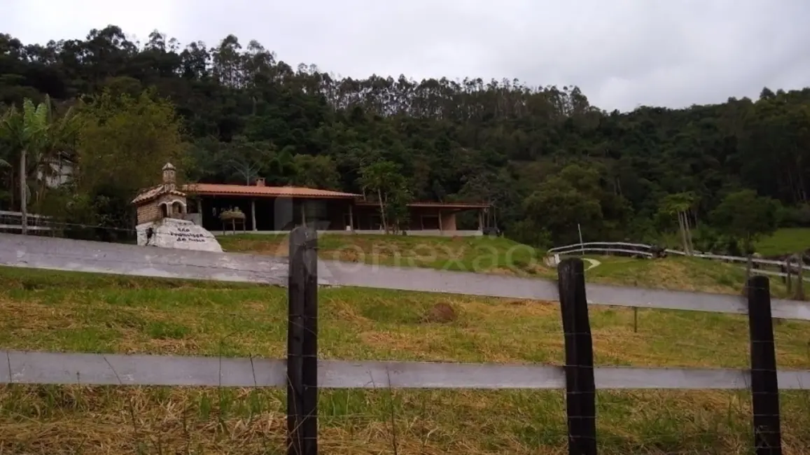 Chácara com 4 quartos à venda, 90m2 em Centro, Paraibuna - SP - imagem 2 Foto 2 de Chácara com 4 quartos à venda, 90m2 em Centro, Paraibuna - SP