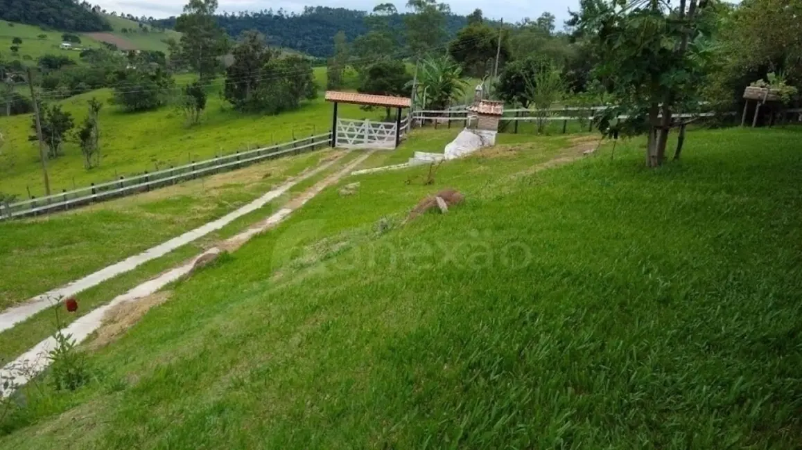 Chácara com 4 quartos à venda, 90m2 em Centro, Paraibuna - SP - imagem 1 Foto 1 de Chácara com 4 quartos à venda, 90m2 em Centro, Paraibuna - SP