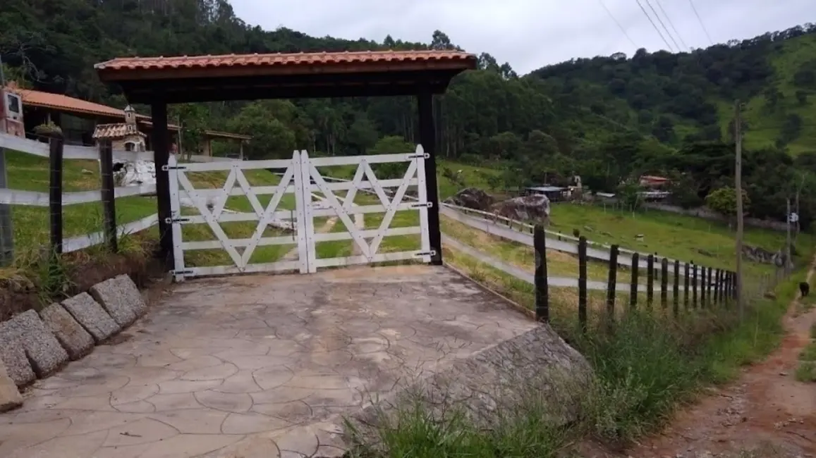 Chácara com 4 quartos à venda, 90m2 em Centro, Paraibuna - SP - imagem 4 Foto 4 de Chácara com 4 quartos à venda, 90m2 em Centro, Paraibuna - SP