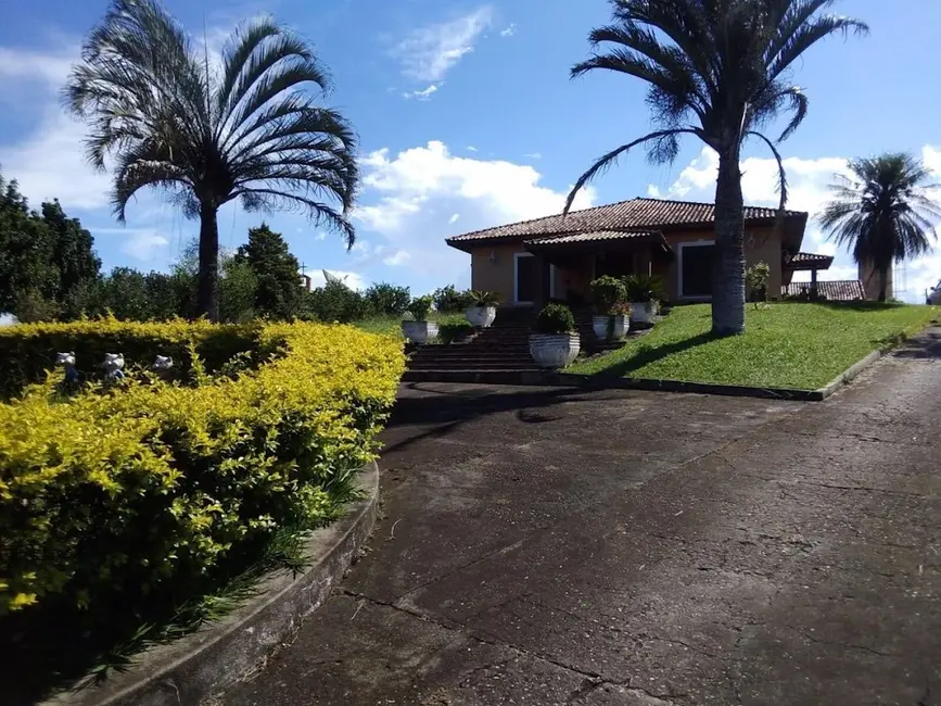 Sítio / Rancho com 1 quarto à venda, 100m2 em Centro, Cacapava - SP - imagem 3 Foto 3 de Sítio / Rancho com 1 quarto à venda, 100m2 em Centro, Cacapava - SP