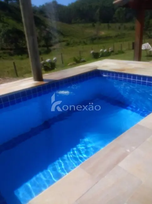 Chácara com 2 quartos à venda, 300m2 em Paraibuna - SP - imagem 9 Foto 9 de Chácara com 2 quartos à venda, 300m2 em Paraibuna - SP