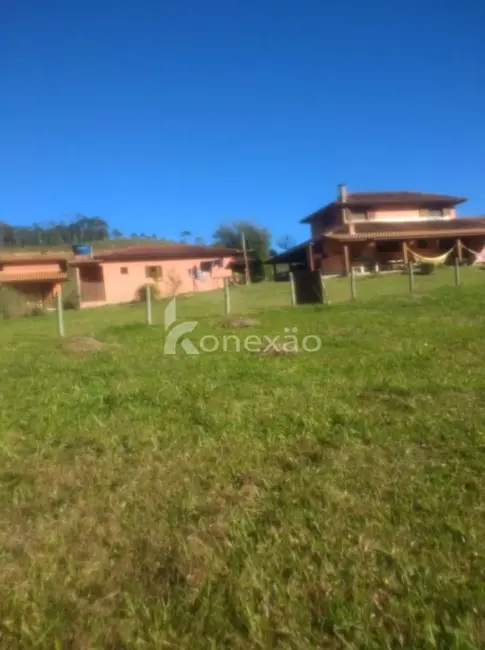 Chácara com 2 quartos à venda, 300m2 em Paraibuna - SP - imagem 8 Foto 8 de Chácara com 2 quartos à venda, 300m2 em Paraibuna - SP