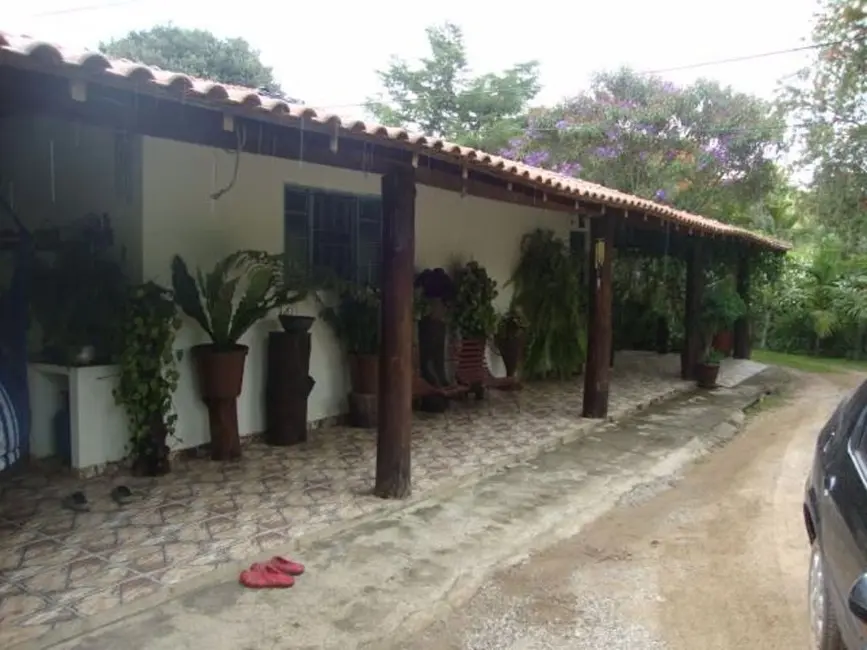 Chácara com 3 quartos à venda, 33000m2 em Centro, Paraibuna - SP - imagem 9 Foto 9 de Chácara com 3 quartos à venda, 33000m2 em Centro, Paraibuna - SP