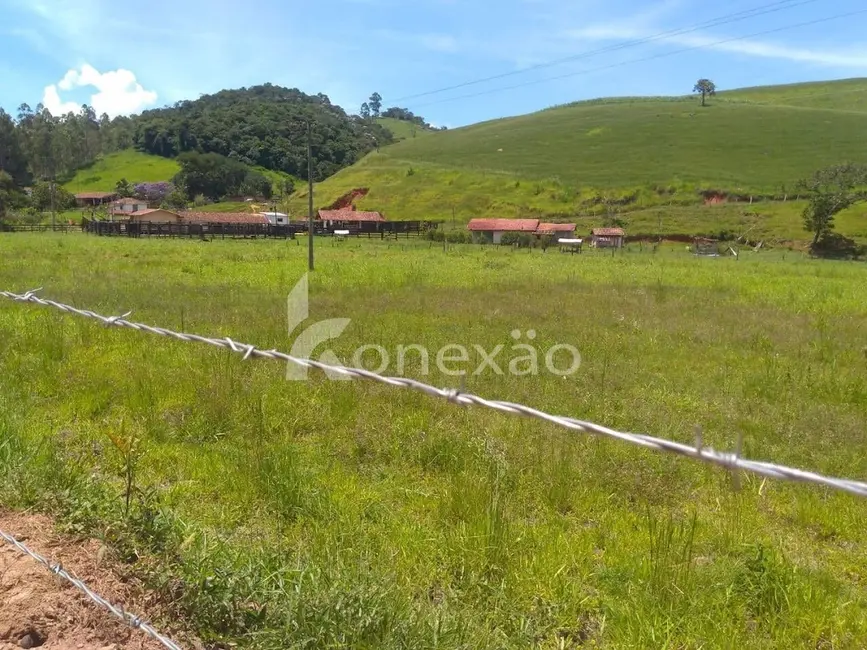 Sítio / Rancho com 2 quartos à venda, 100m2 em Centro, Cunha - SP - imagem 4 Foto 4 de Sítio / Rancho com 2 quartos à venda, 100m2 em Centro, Cunha - SP