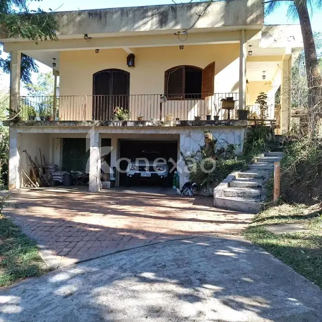 Sítio / Rancho com 3 quartos à venda, 300m2 em Paraibuna - SP - imagem 1 Foto 1 de Sítio / Rancho com 3 quartos à venda, 300m2 em Paraibuna - SP