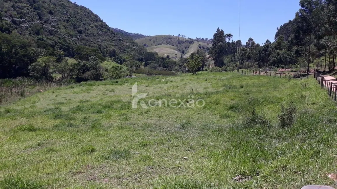 Sítio / Rancho com 3 quartos à venda, 200m2 em Paraibuna - SP - imagem 9 Foto 9 de Sítio / Rancho com 3 quartos à venda, 200m2 em Paraibuna - SP