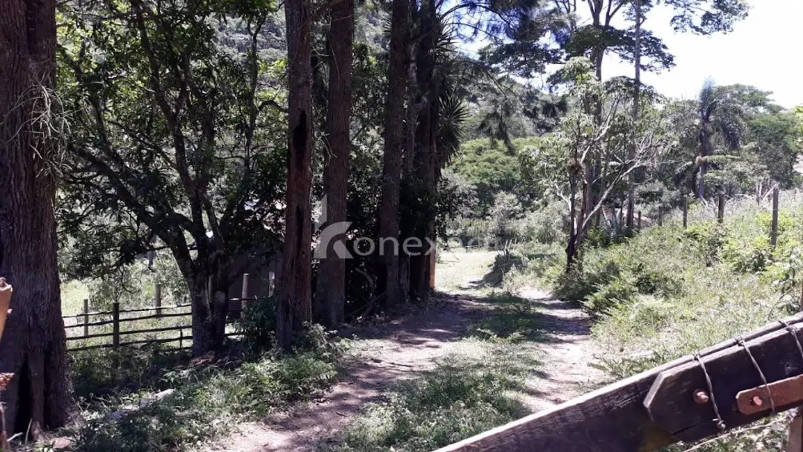 Sítio / Rancho com 3 quartos à venda, 200m2 em Paraibuna - SP - imagem 5 Foto 5 de Sítio / Rancho com 3 quartos à venda, 200m2 em Paraibuna - SP