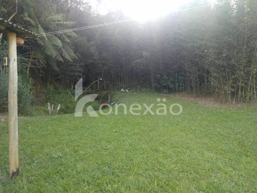 Sítio / Rancho com 3 quartos à venda, 250m2 em Sao Jose Dos Campos - SP - imagem 9 Foto 9 de Sítio / Rancho com 3 quartos à venda, 250m2 em Sao Jose Dos Campos - SP