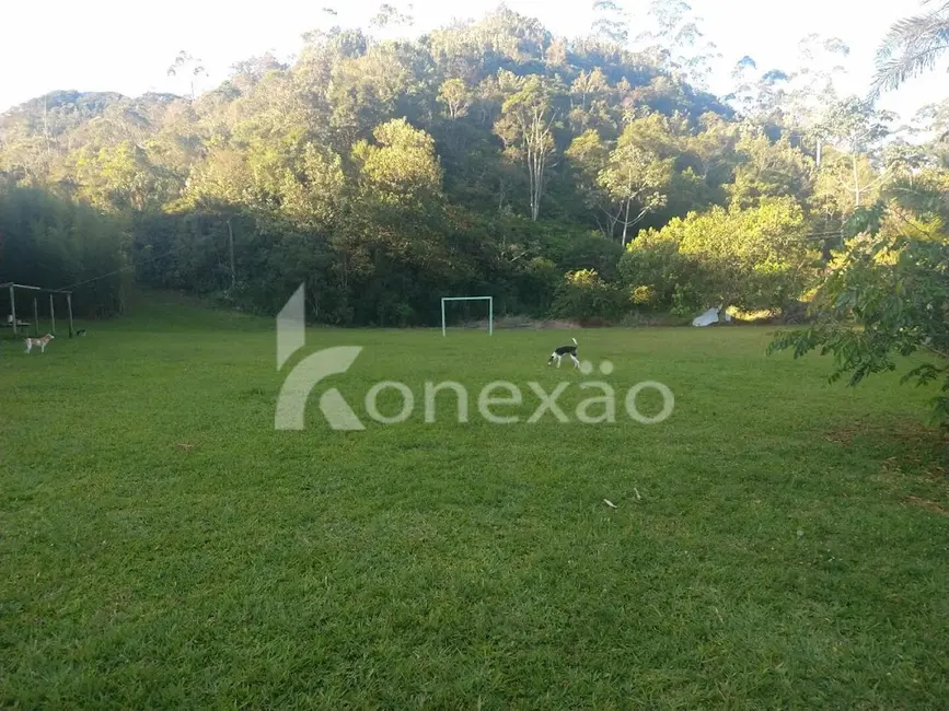 Sítio / Rancho com 3 quartos à venda, 250m2 em Sao Jose Dos Campos - SP - imagem 8 Foto 8 de Sítio / Rancho com 3 quartos à venda, 250m2 em Sao Jose Dos Campos - SP