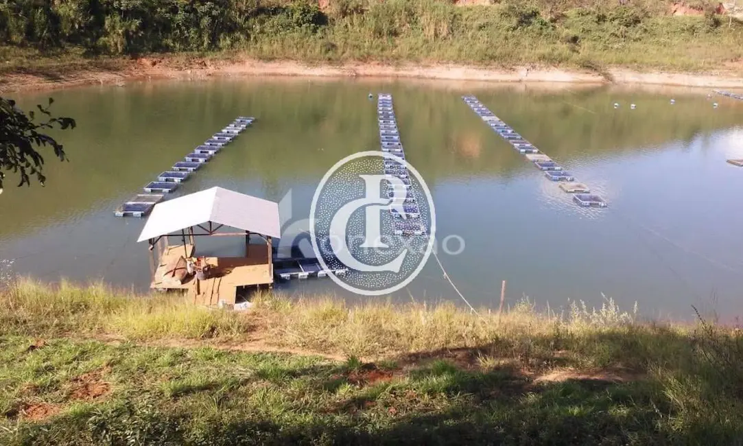 Chácara com 2 quartos à venda, 300m2 em Sao Jose Dos Campos - SP - imagem 6 Foto 6 de Chácara com 2 quartos à venda, 300m2 em Sao Jose Dos Campos - SP