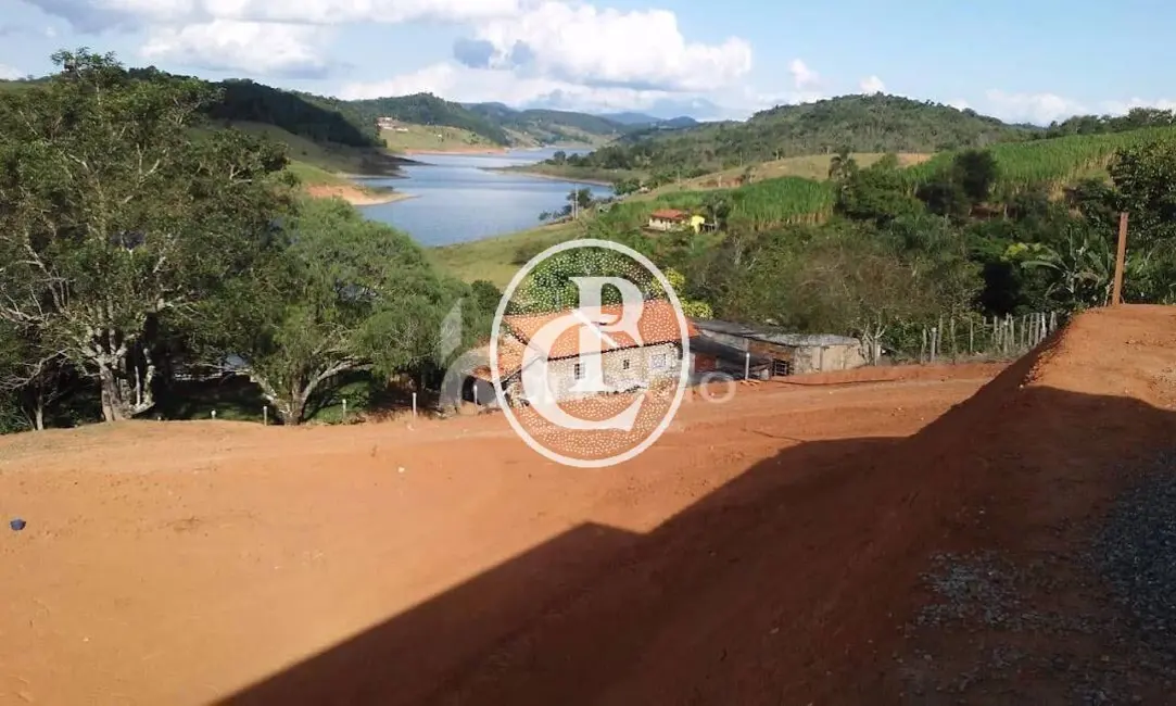 Chácara com 2 quartos à venda, 300m2 em Sao Jose Dos Campos - SP - imagem 4 Foto 4 de Chácara com 2 quartos à venda, 300m2 em Sao Jose Dos Campos - SP