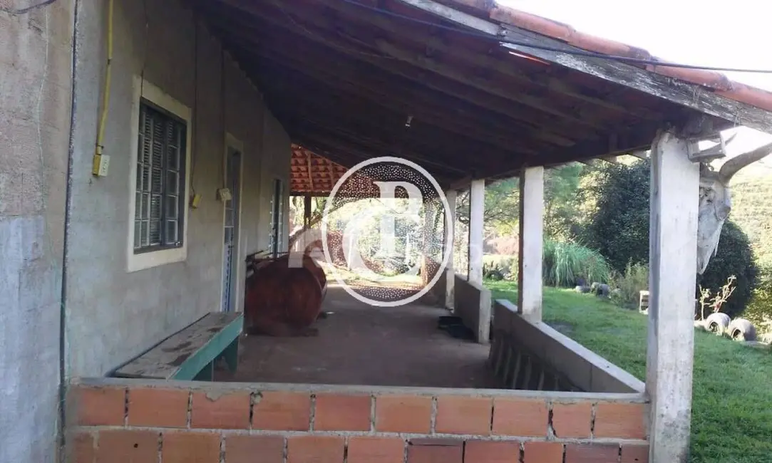 Chácara com 2 quartos à venda, 300m2 em Sao Jose Dos Campos - SP - imagem 8 Foto 8 de Chácara com 2 quartos à venda, 300m2 em Sao Jose Dos Campos - SP