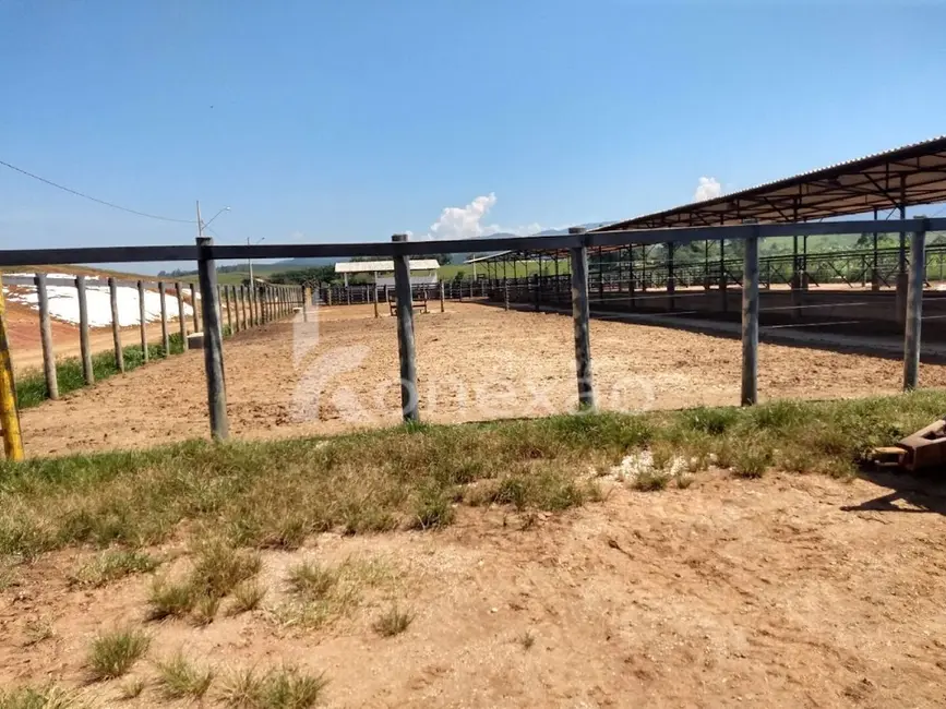 Fazenda / Haras com 2 quartos à venda, 249m2 em Cacapava - SP - imagem 4 Foto 4 de Fazenda / Haras com 2 quartos à venda, 249m2 em Cacapava - SP