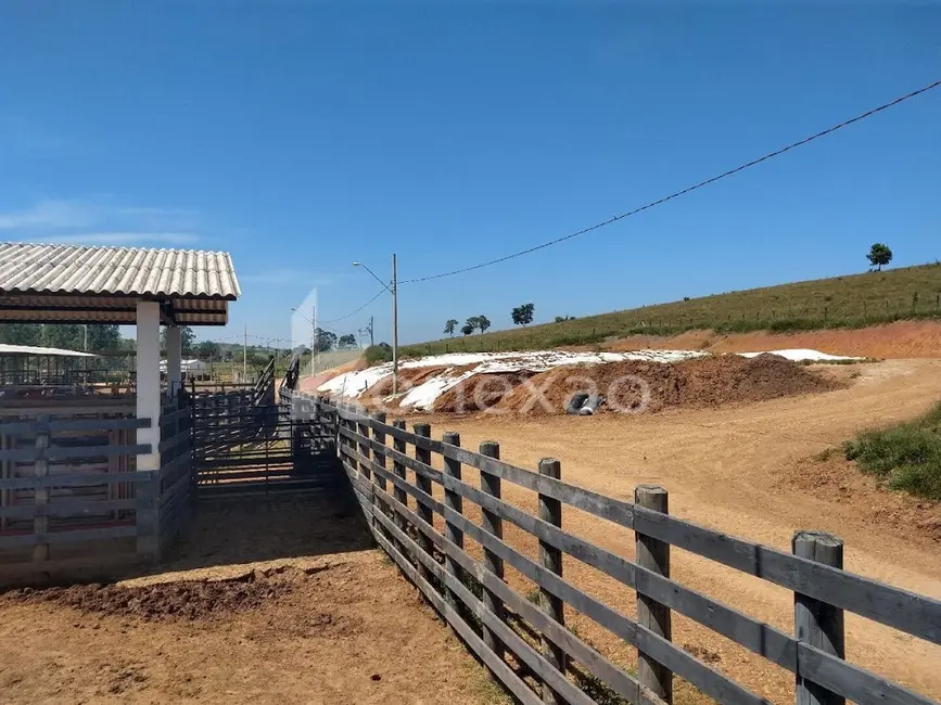 Fazenda / Haras com 2 quartos à venda, 249m2 em Cacapava - SP - imagem 2 Foto 2 de Fazenda / Haras com 2 quartos à venda, 249m2 em Cacapava - SP