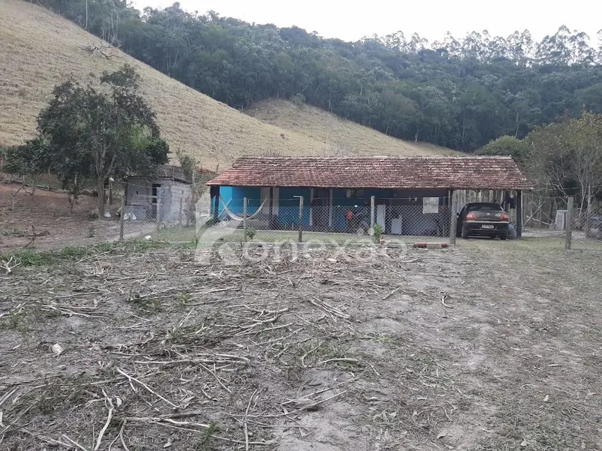 Sítio / Rancho com 1 quarto à venda em Paraibuna - SP - imagem 6 Foto 6 de Sítio / Rancho com 1 quarto à venda em Paraibuna - SP