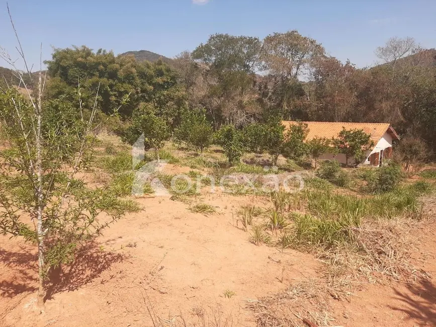 Chácara com 2 quartos à venda, 150m2 em Centro, Paraibuna - SP - imagem 1 Foto 1 de Chácara com 2 quartos à venda, 150m2 em Centro, Paraibuna - SP