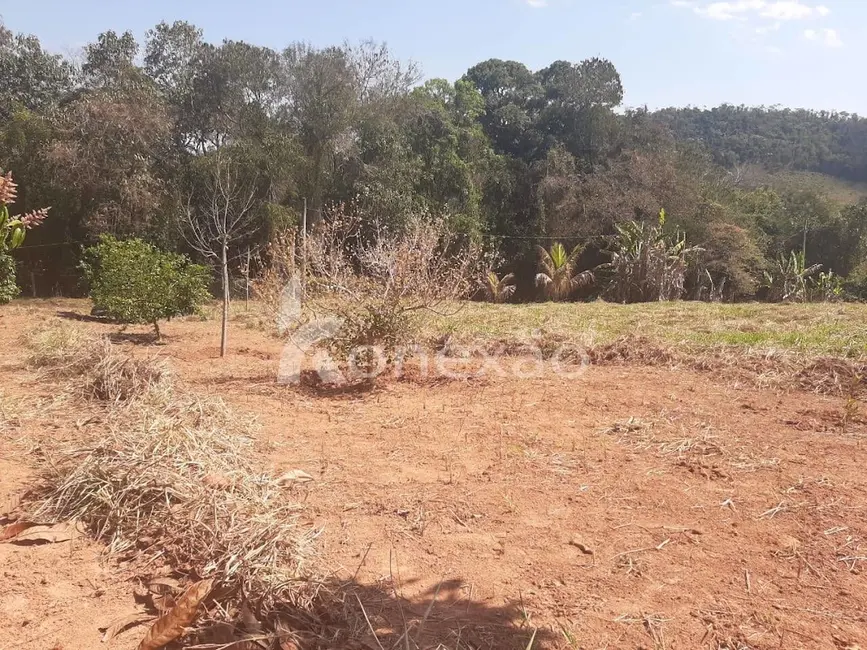 Chácara com 2 quartos à venda, 150m2 em Centro, Paraibuna - SP - imagem 2 Foto 2 de Chácara com 2 quartos à venda, 150m2 em Centro, Paraibuna - SP