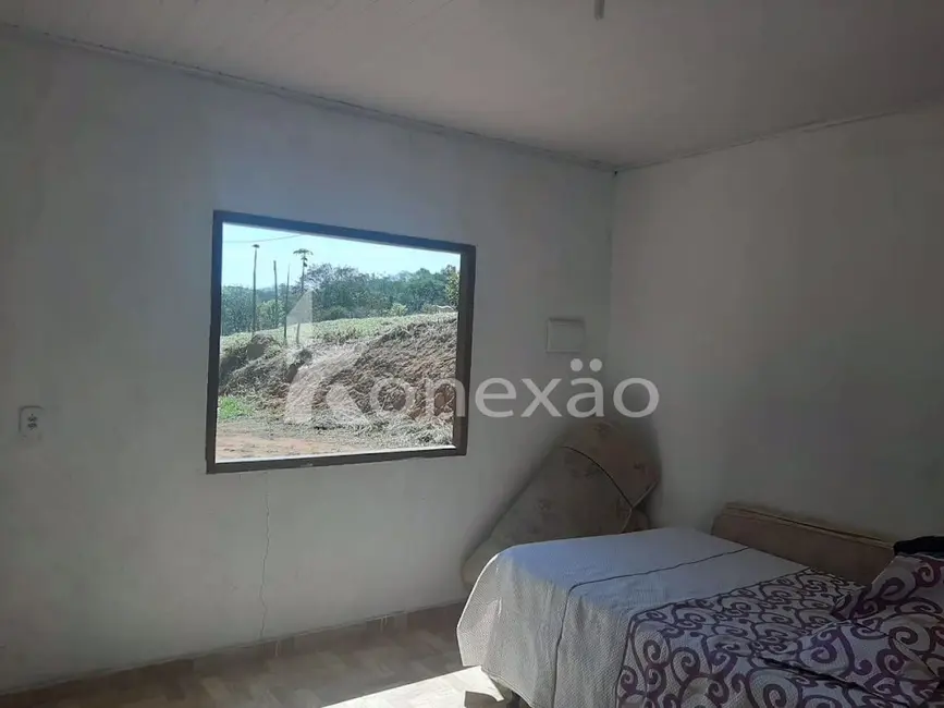 Chácara com 2 quartos à venda, 150m2 em Centro, Paraibuna - SP - imagem 8 Foto 8 de Chácara com 2 quartos à venda, 150m2 em Centro, Paraibuna - SP