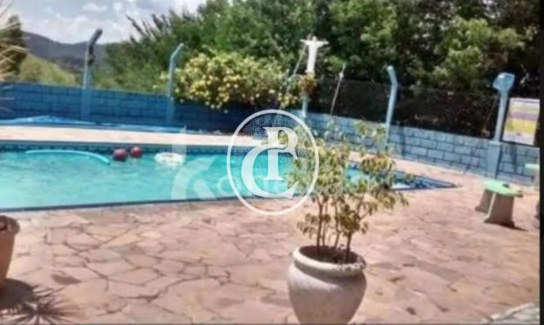 Foto 1 de Chácara com 4 quartos à venda, 200m2 em Jambeiro - SP
