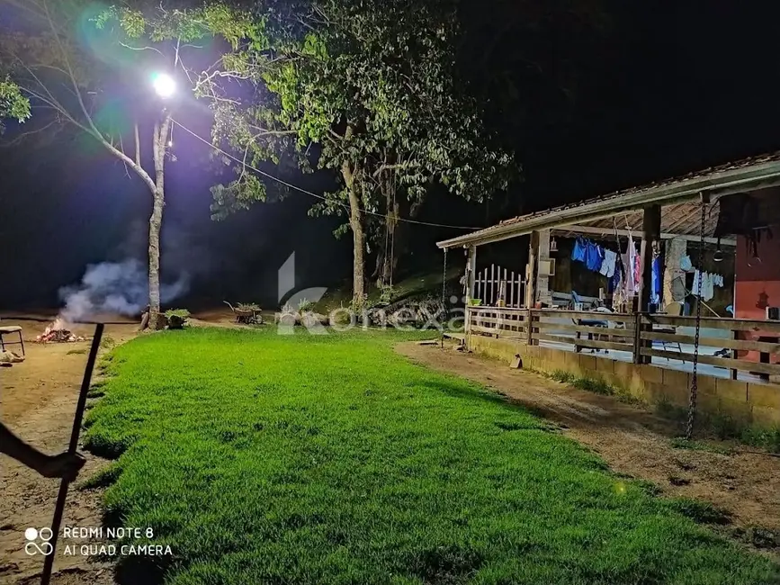 Chácara com 2 quartos à venda, 120m2 em Centro, Paraibuna - SP - imagem 6 Foto 6 de Chácara com 2 quartos à venda, 120m2 em Centro, Paraibuna - SP