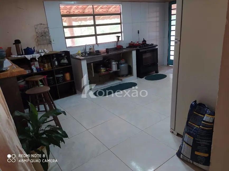 Chácara com 2 quartos à venda, 120m2 em Centro, Paraibuna - SP - imagem 3 Foto 3 de Chácara com 2 quartos à venda, 120m2 em Centro, Paraibuna - SP