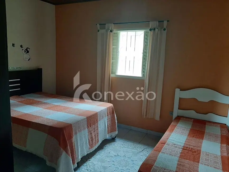 Chácara com 3 quartos à venda, 200m2 em Paraibuna - SP - imagem 7 Foto 7 de Chácara com 3 quartos à venda, 200m2 em Paraibuna - SP