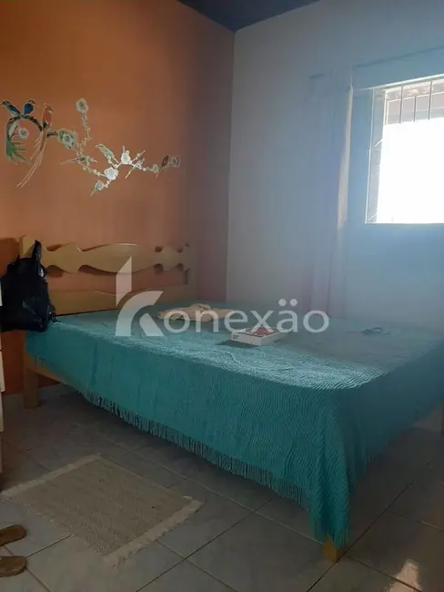 Chácara com 3 quartos à venda, 200m2 em Paraibuna - SP - imagem 5 Foto 5 de Chácara com 3 quartos à venda, 200m2 em Paraibuna - SP