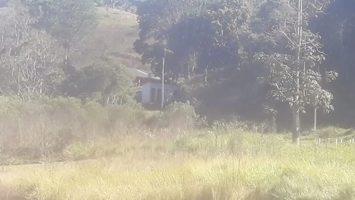 Chácara com 10 quartos à venda, 100m2 em Paraibuna - SP - imagem 2 Foto 2 de Chácara com 10 quartos à venda, 100m2 em Paraibuna - SP