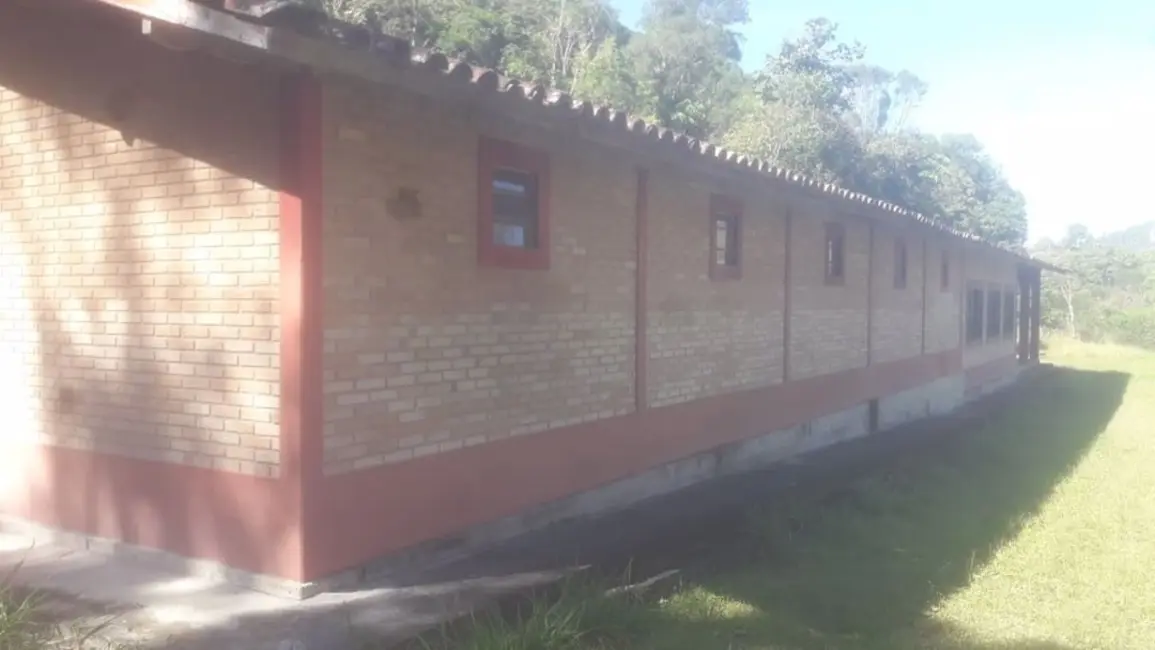 Chácara com 10 quartos à venda, 100m2 em Paraibuna - SP - imagem 6 Foto 6 de Chácara com 10 quartos à venda, 100m2 em Paraibuna - SP