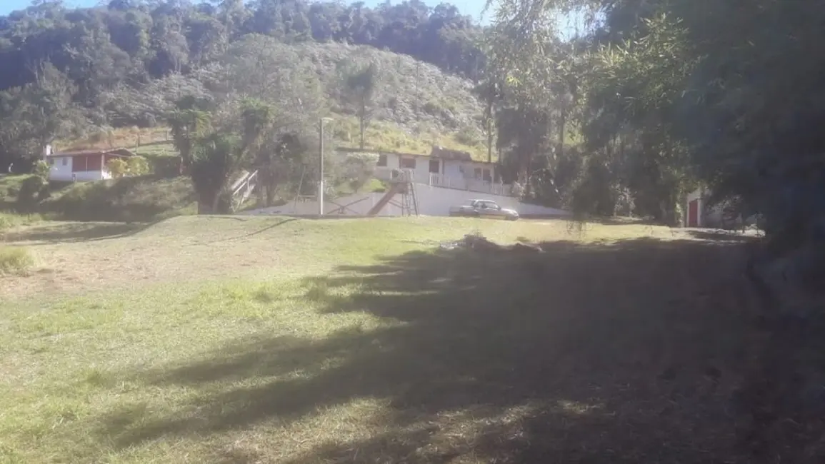 Chácara com 10 quartos à venda, 100m2 em Paraibuna - SP - imagem 4 Foto 4 de Chácara com 10 quartos à venda, 100m2 em Paraibuna - SP