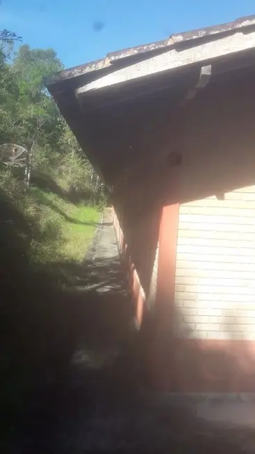 Chácara com 10 quartos à venda, 100m2 em Paraibuna - SP - imagem 5 Foto 5 de Chácara com 10 quartos à venda, 100m2 em Paraibuna - SP