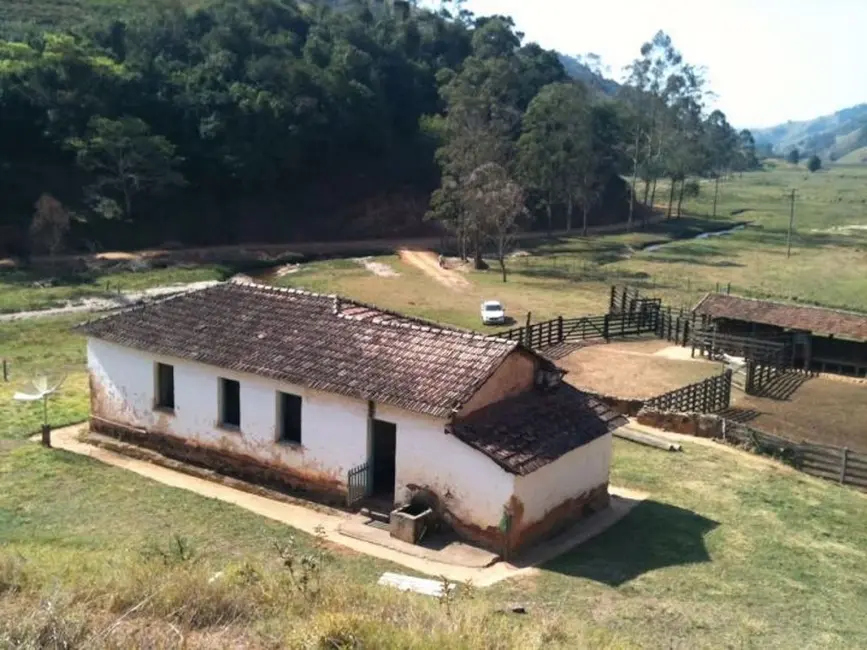 Fazenda / Haras com 2 quartos à venda, 100m2 em Cunha - SP - imagem 3 Foto 3 de Fazenda / Haras com 2 quartos à venda, 100m2 em Cunha - SP