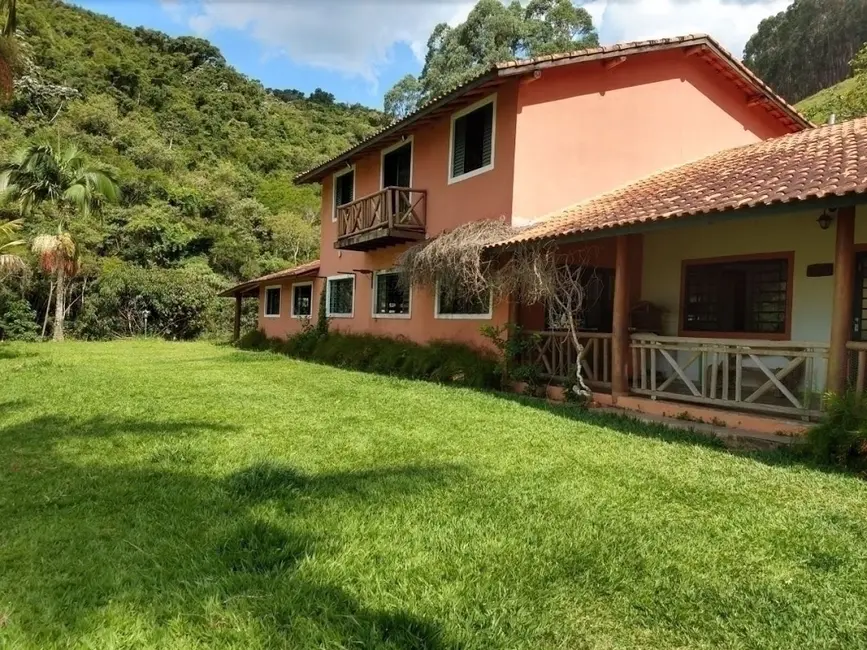 Fazenda / Haras com 5 quartos à venda, 600m2 em Paraibuna - SP - imagem 8 Foto 8 de Fazenda / Haras com 5 quartos à venda, 600m2 em Paraibuna - SP