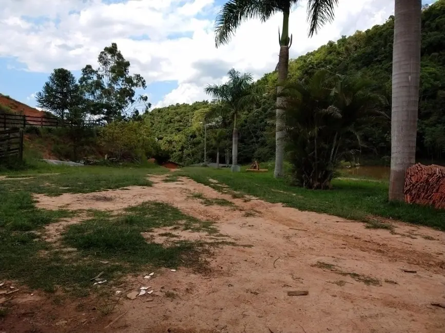 Fazenda / Haras com 5 quartos à venda, 600m2 em Paraibuna - SP - imagem 6 Foto 6 de Fazenda / Haras com 5 quartos à venda, 600m2 em Paraibuna - SP