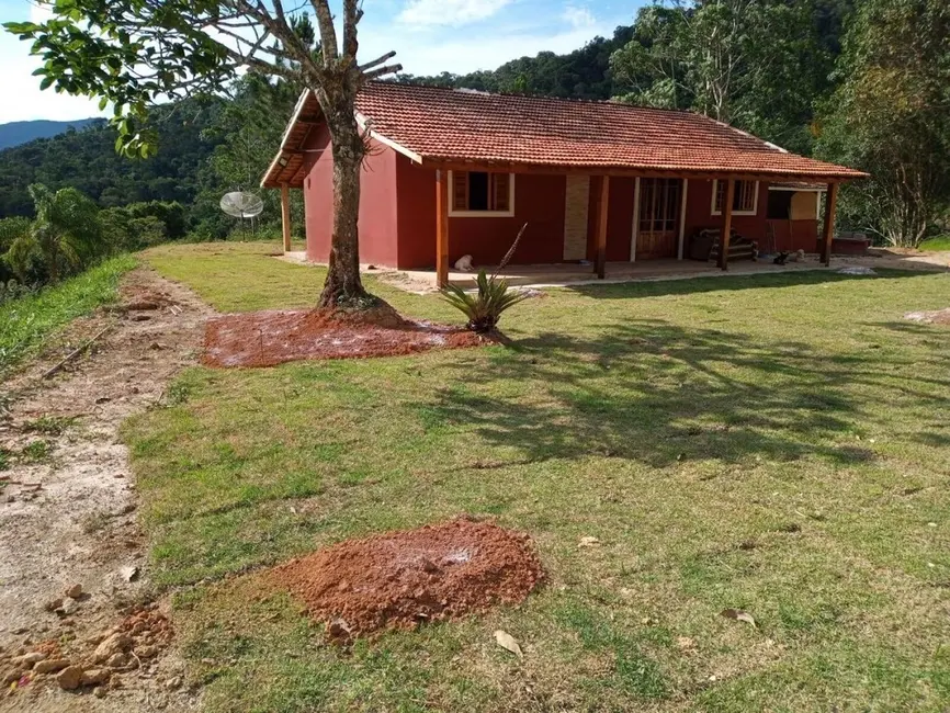 Fazenda / Haras com 2 quartos à venda, 100m2 em Sao Jose Dos Campos - SP - imagem 9 Foto 9 de Fazenda / Haras com 2 quartos à venda, 100m2 em Sao Jose Dos Campos - SP