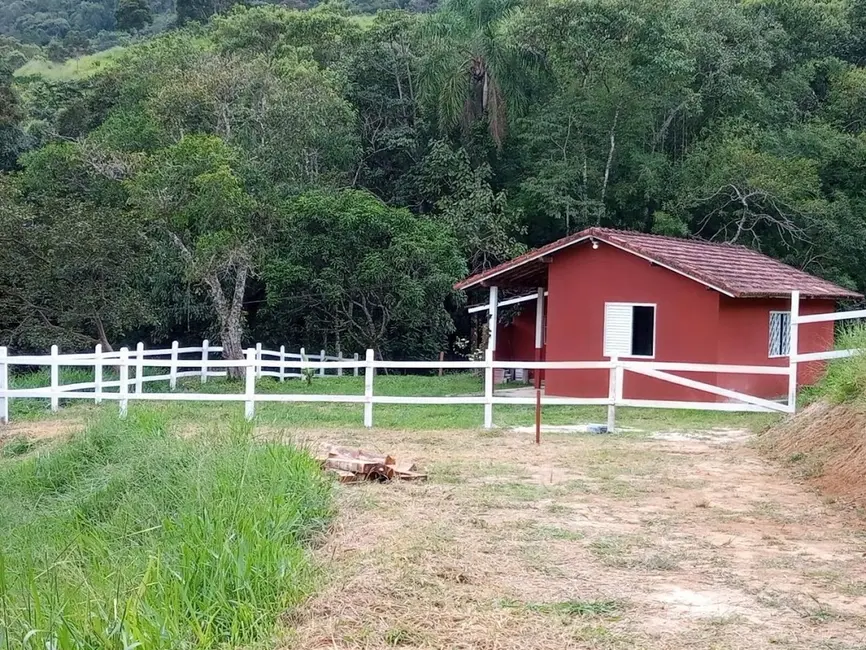 Fazenda / Haras com 2 quartos à venda, 100m2 em Sao Jose Dos Campos - SP - imagem 5 Foto 5 de Fazenda / Haras com 2 quartos à venda, 100m2 em Sao Jose Dos Campos - SP