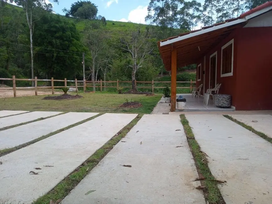 Fazenda / Haras com 2 quartos à venda, 100m2 em Sao Jose Dos Campos - SP - imagem 8 Foto 8 de Fazenda / Haras com 2 quartos à venda, 100m2 em Sao Jose Dos Campos - SP